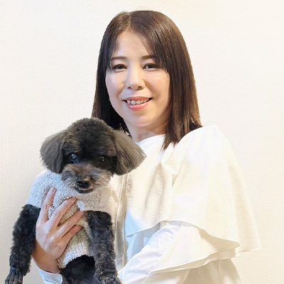 認定ペットシッター/パピーティーチャーの資格を持つArray担当のKazumi Nakamuraさん